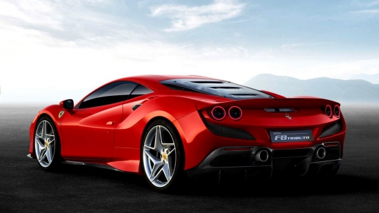 Новый Ferrari F8 Tributo имеет 710 л. с. и самый мощный V8