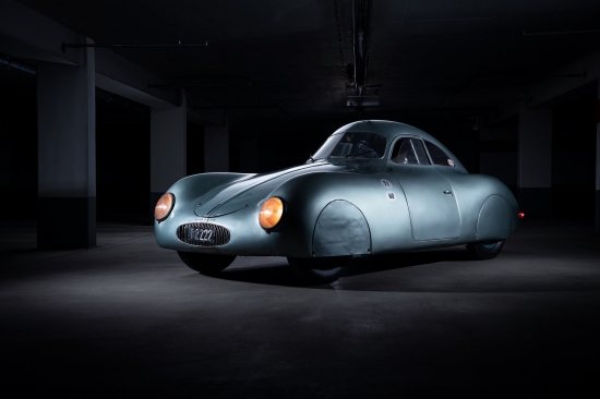 Первый в мире Porsche продается за 18 миллионов евро
